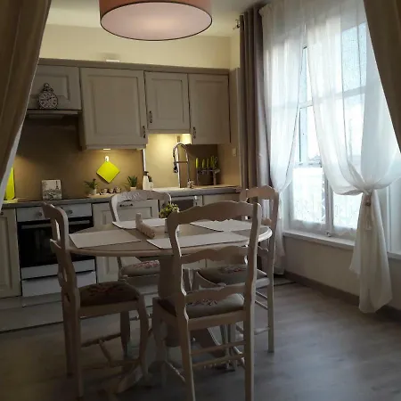 Chic En Apartment *